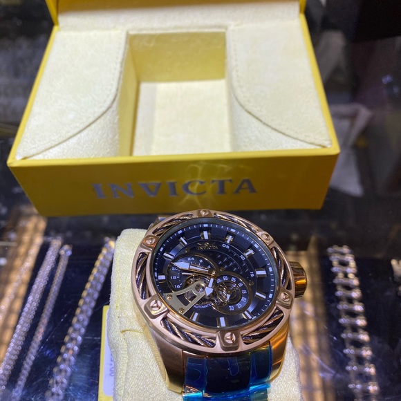 Watch - Picture 2 of 3